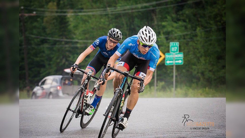 Le cycliste georgien Guillaume Davidson (à droite) à la 49e édition du Tour de l'Abitibi.