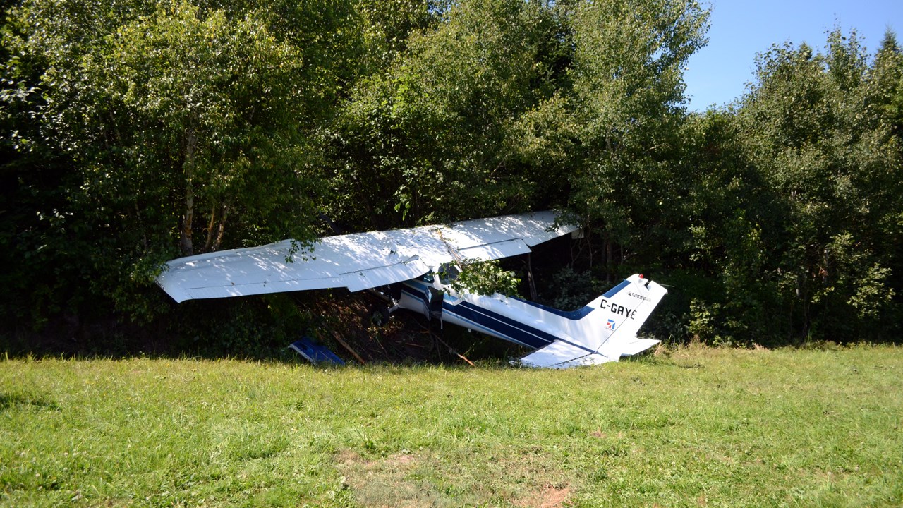 Un avion Cessna s'écrase dans un champ de Sainte-Marie
