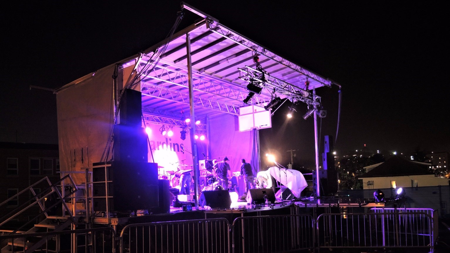 La 5e édition du FunFest Week-end se déroule à la Place de l'Église à Saint-Georges du 11 au 13 août 2017.