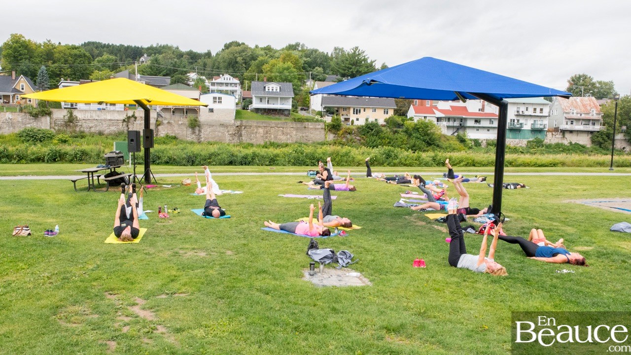 Près de 25 personnes présentes au Méga Yoga pour la petite Katou à Beauceville