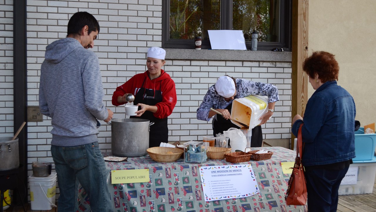Soupe populaire et essais routiers au profit de Moisson Beauce