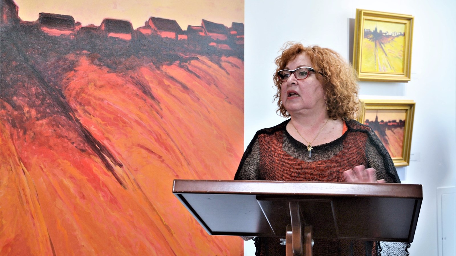 Lyse Marsan, artiste beauceronne multidisciplinaire et auteure de l'exposition « Peindre en Beauce », lors du vernissage de son exposition qui a eu lieu le dimanche 10 septembre 2017 à la Galerie d'art de Sainte-Marie.