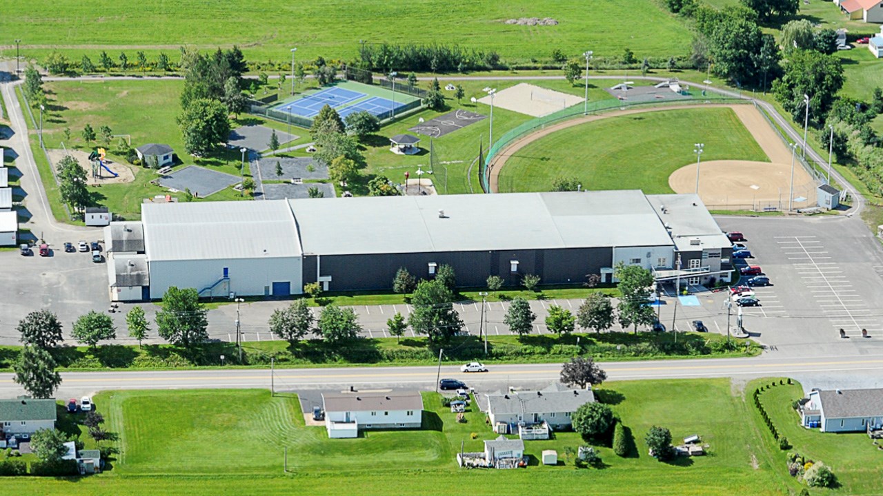 L'aréna de St-Isidore se refait une beauté pour une somme avoisinant les 2M$