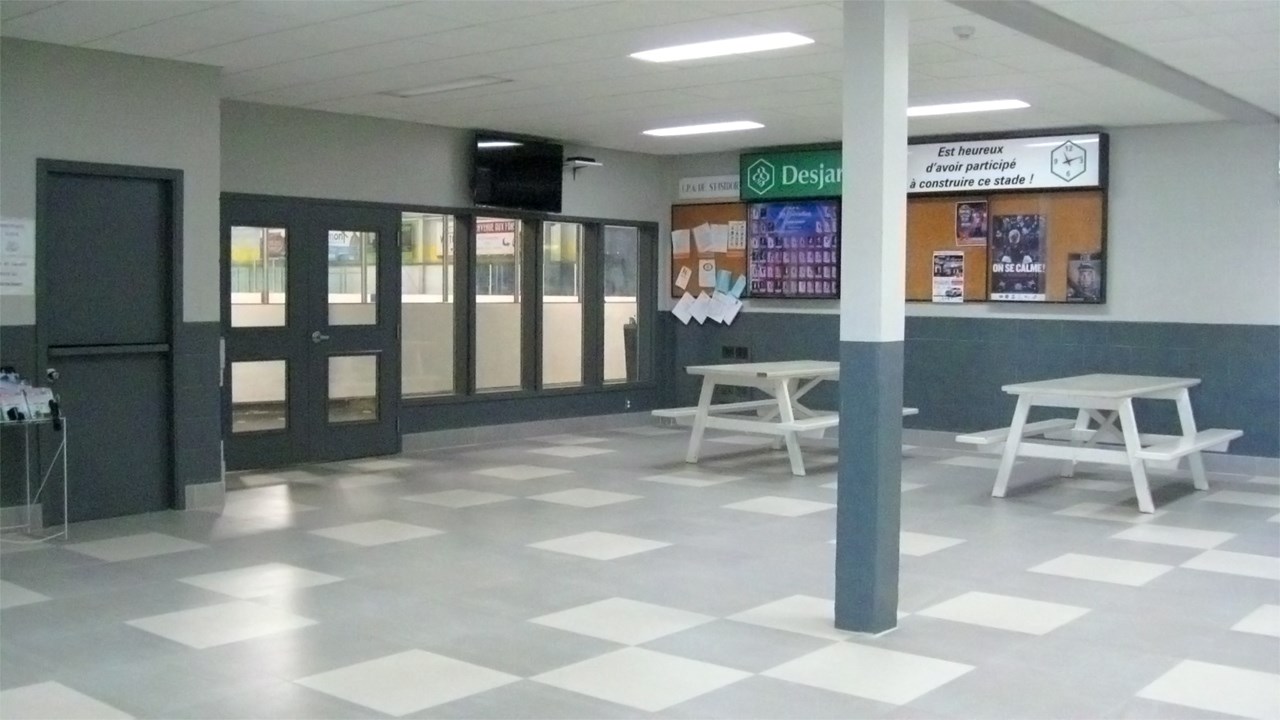 L'aréna de St-Isidore se refait une beauté pour une somme avoisinant les 2M$