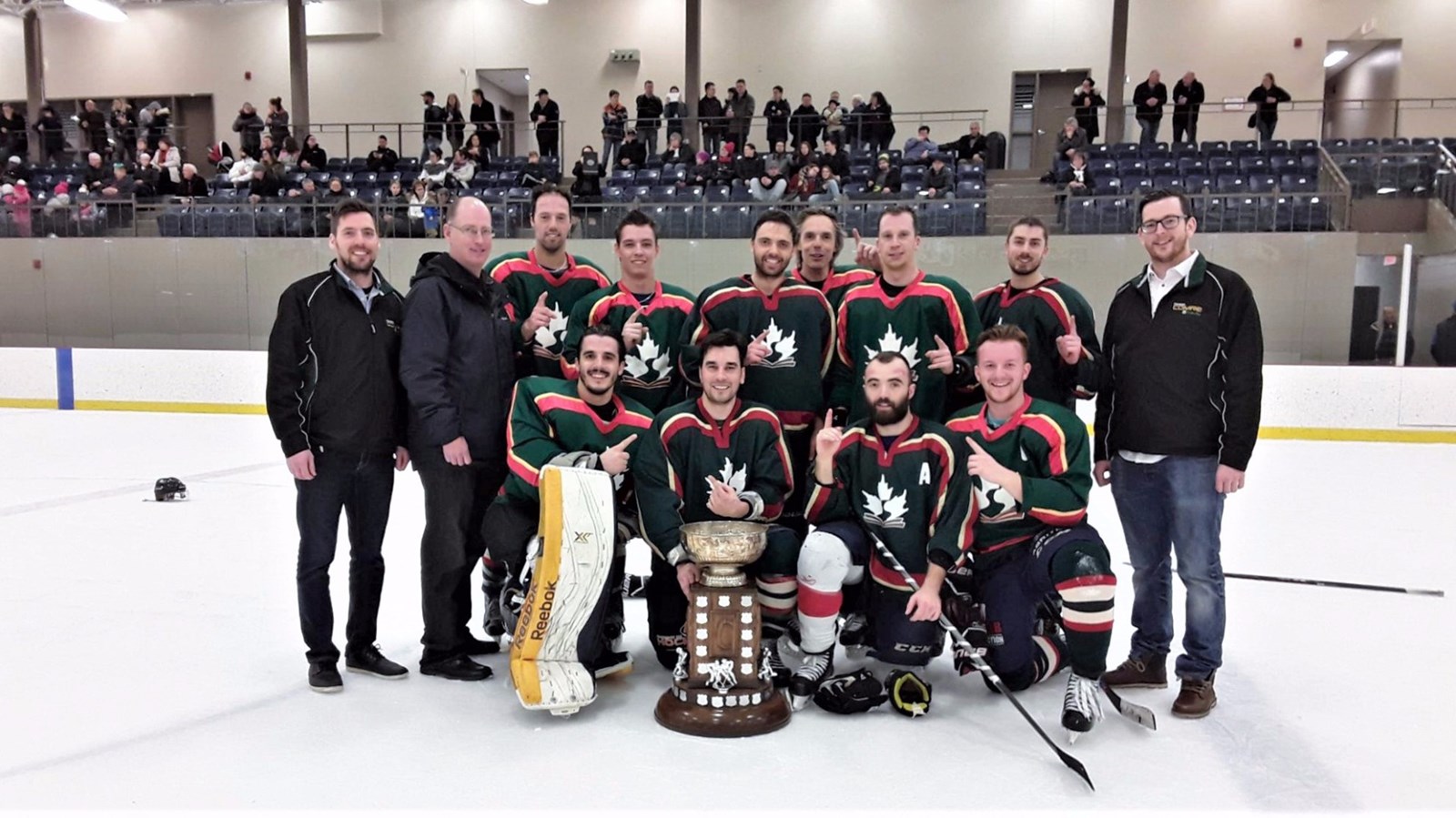 Les gagnants de la classe B, CSBE, lors de la 67e édition du tournoi Comrie Desjardins qui s'est déroulée du 2 au 5 février 2017.