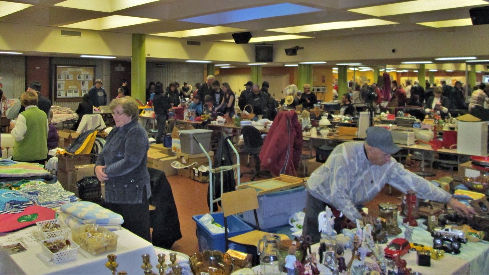 La polyvalente de Saint-Georges tiendra son classique méga marché aux puces lors du dimanche 15 octobre 2017, de 9 h à 16 h.
