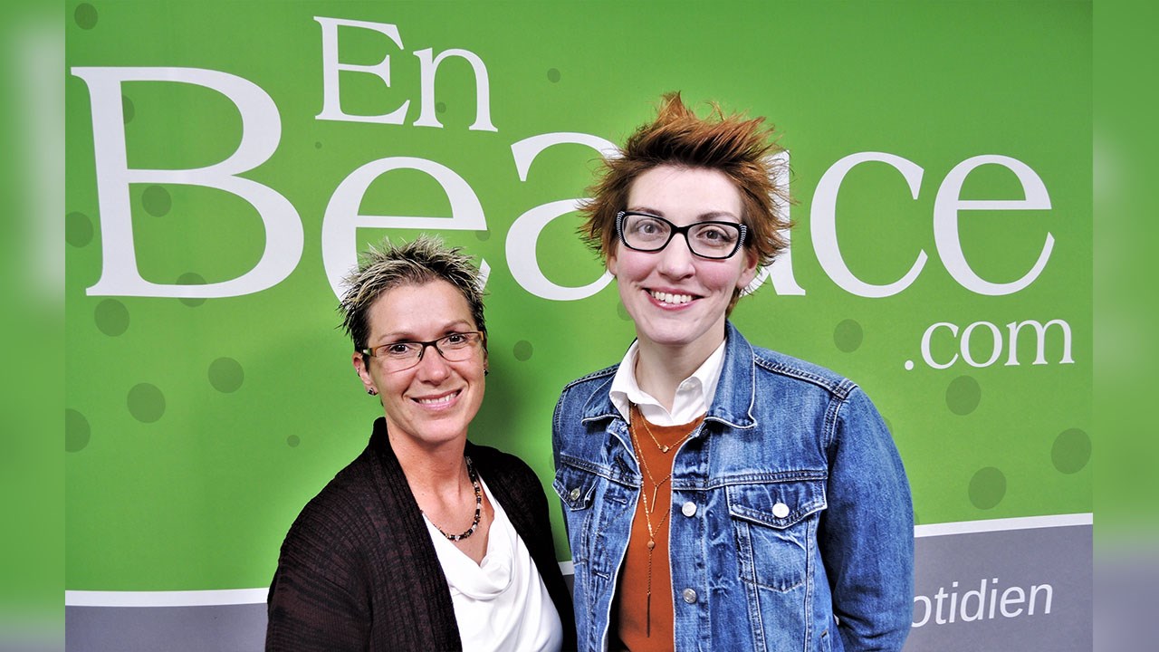 Nancy Dulac, responsable du service de visites, du téléphone d’amitié ainsi que du répit bénévole à l'Association bénévole Beauce-Sartigan (ABBS) et Marie-Claude Bilodeau, directrice générale de l'ABBS.