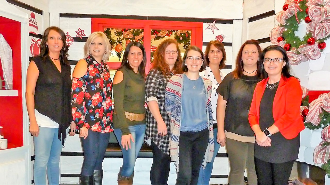 De gauche à droite, Élizabeth Lachance (BID Group technologies LTD, division Comact), Sandra Poulin (Havre l’Éclaircie), Marie-Ève Roy (Boa-Franc), Annie Gilbert (Beaubois), Valérie Fortier (Carrefour Saint-Georges), Tania Poulin (Ressource Le Berceau), Audrey Dupuis (Maison de la famille), Nancy Lacroix (Association des familles monoparentales et recomposées La Chaudière).