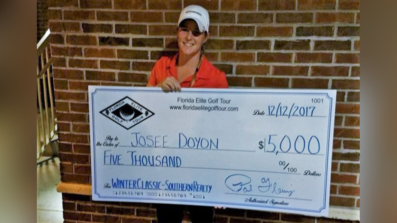 La golfeuse de Saint-Georges Josée Doyon, âgée de 24 ans, a remporté son premier tournoi de golf professionnel lors du mardi 12 décembre 2017, ce qui lui a valu un chèque de 5 000 $.