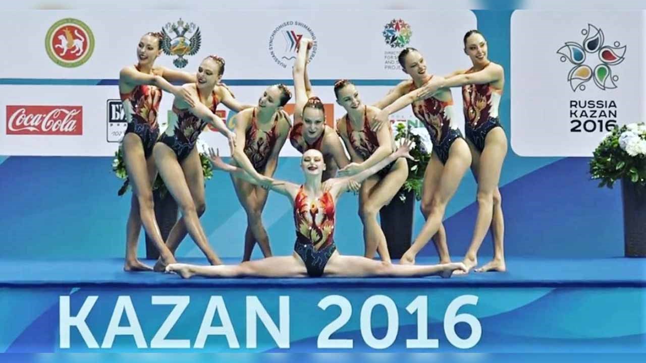 Andrée-Anne Côté, âgée de 19 ans et originaire de Saint-Georges, pratique la natation artistique depuis qu'elle a 6 ans.