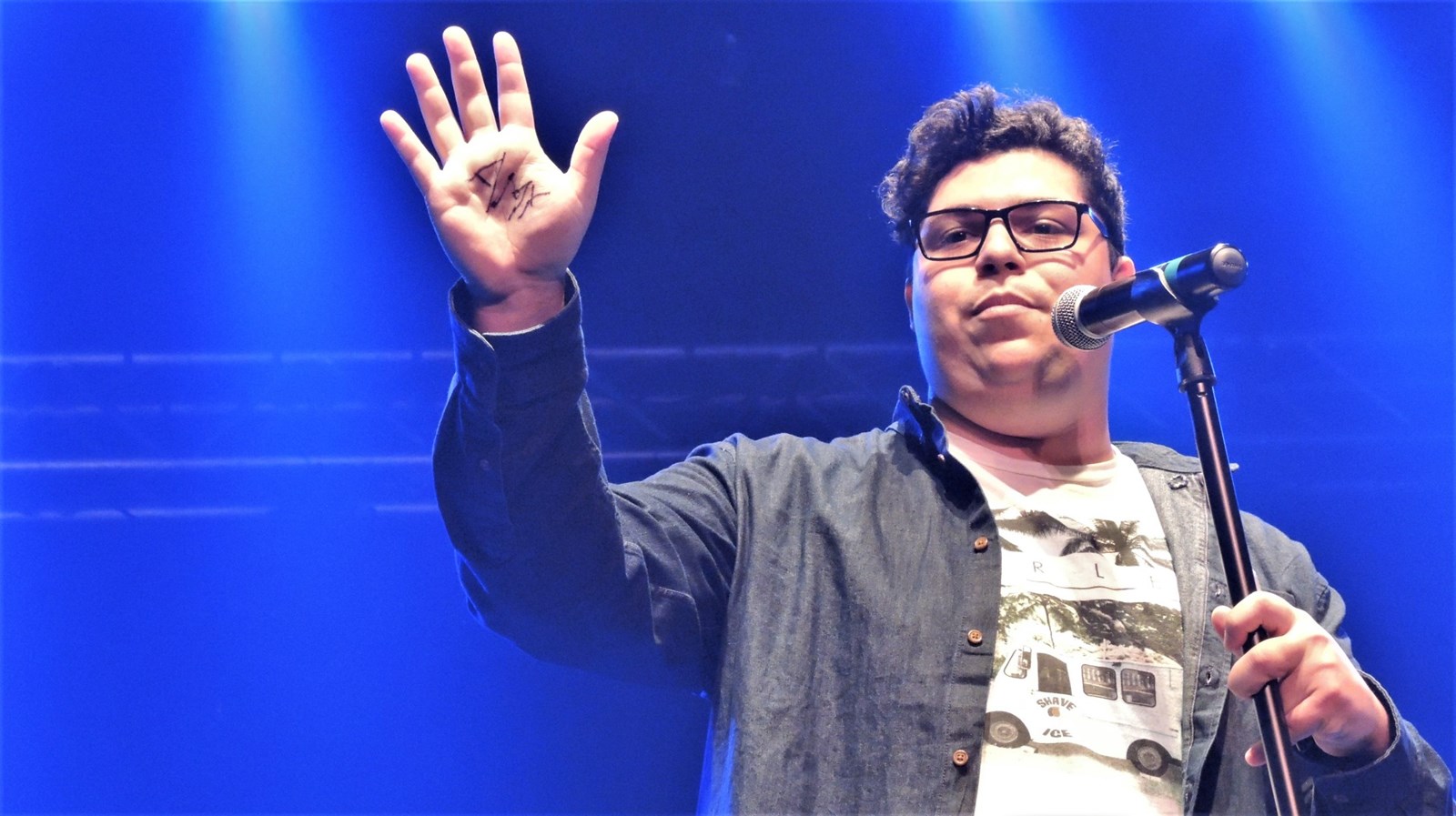 L'humoriste Jacques Fortin, de Sainte-Marie, a remporté le prix Coup de coeur du public à la finale locale de Cégeps en spectacle, à Saint-Georges, lors du mercredi 31 janvier 2018.