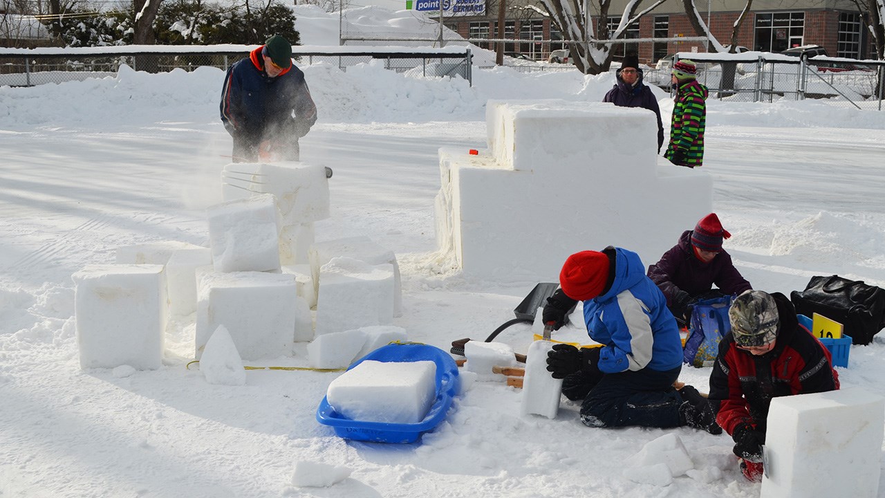 Festival de sculptures sur neige : qui remportera la 19e édition ? 