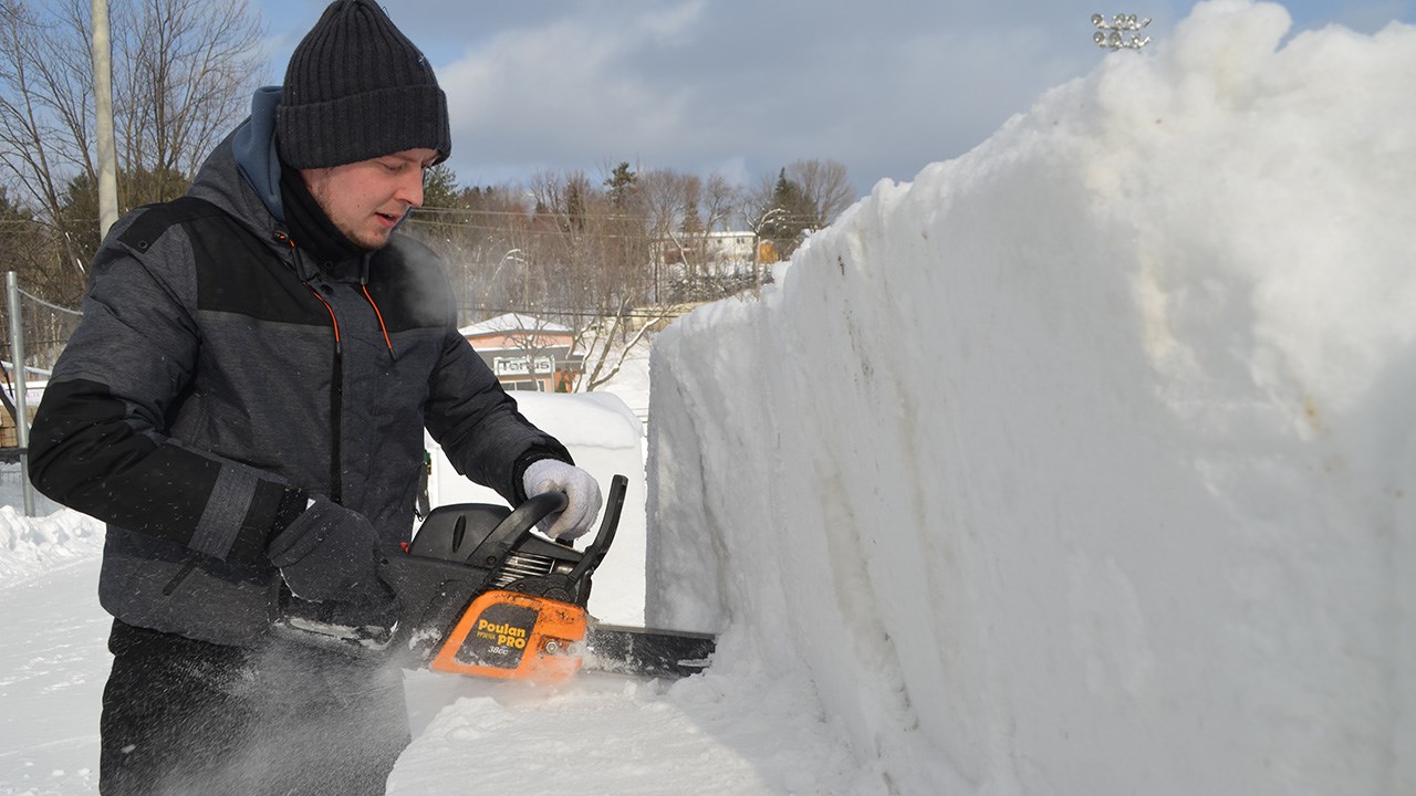 Festival de sculptures sur neige : qui remportera la 19e édition ? 