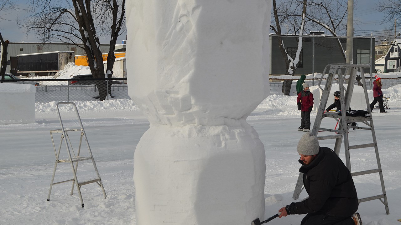 Festival de sculptures sur neige : qui remportera la 19e édition ? 