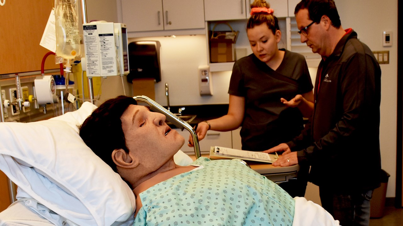 Apollo, un patient pas comme les autres au Cégep Beauce-Appalaches de Saint-Georges.