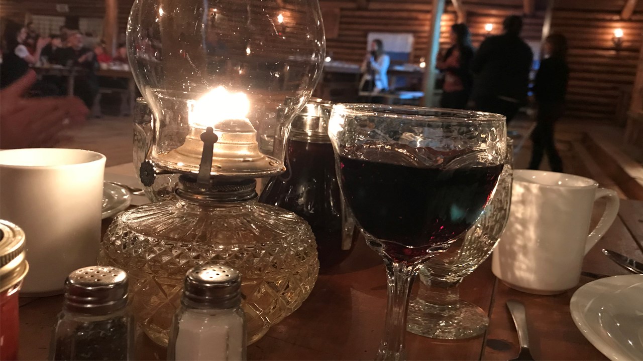 La Cabane à Pierre de Frampton nous fait revivre les traditions québécoises d’autrefois