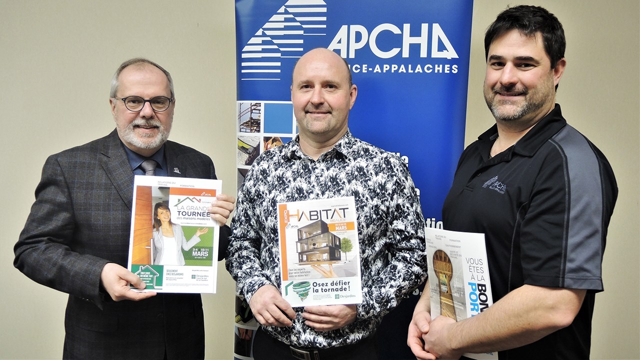 De gauche à droite : Claude Morin, maire de la Ville de Saint-Georges et président d'honneur de la 32e édition de l'Expo Habitat Beauce, Maxime Tanguay, directeur général de l'APCHQ Beauce-Appalaches, et David Boudreau, président de l'APCHQ Beauce-Appalaches et du Groupe TDS.