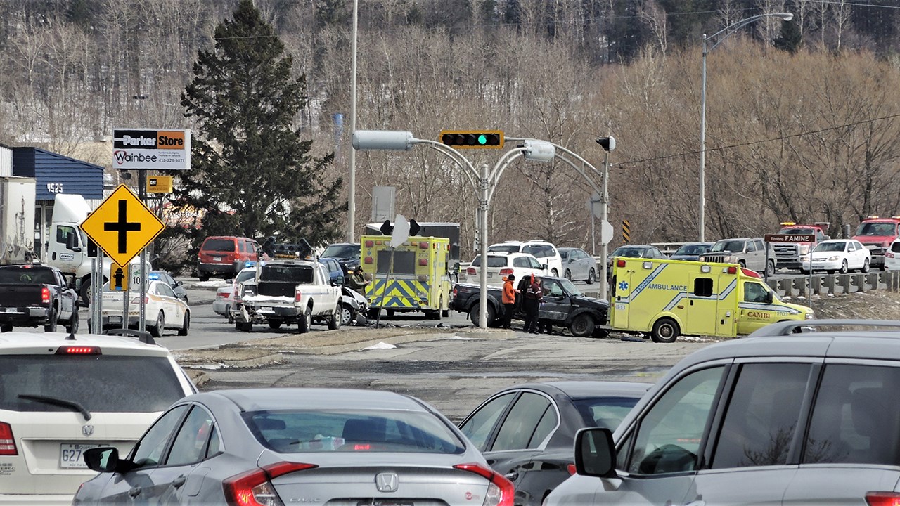 Un accident ralentit la circulation sur le boulevard Lacroix à St-Georges