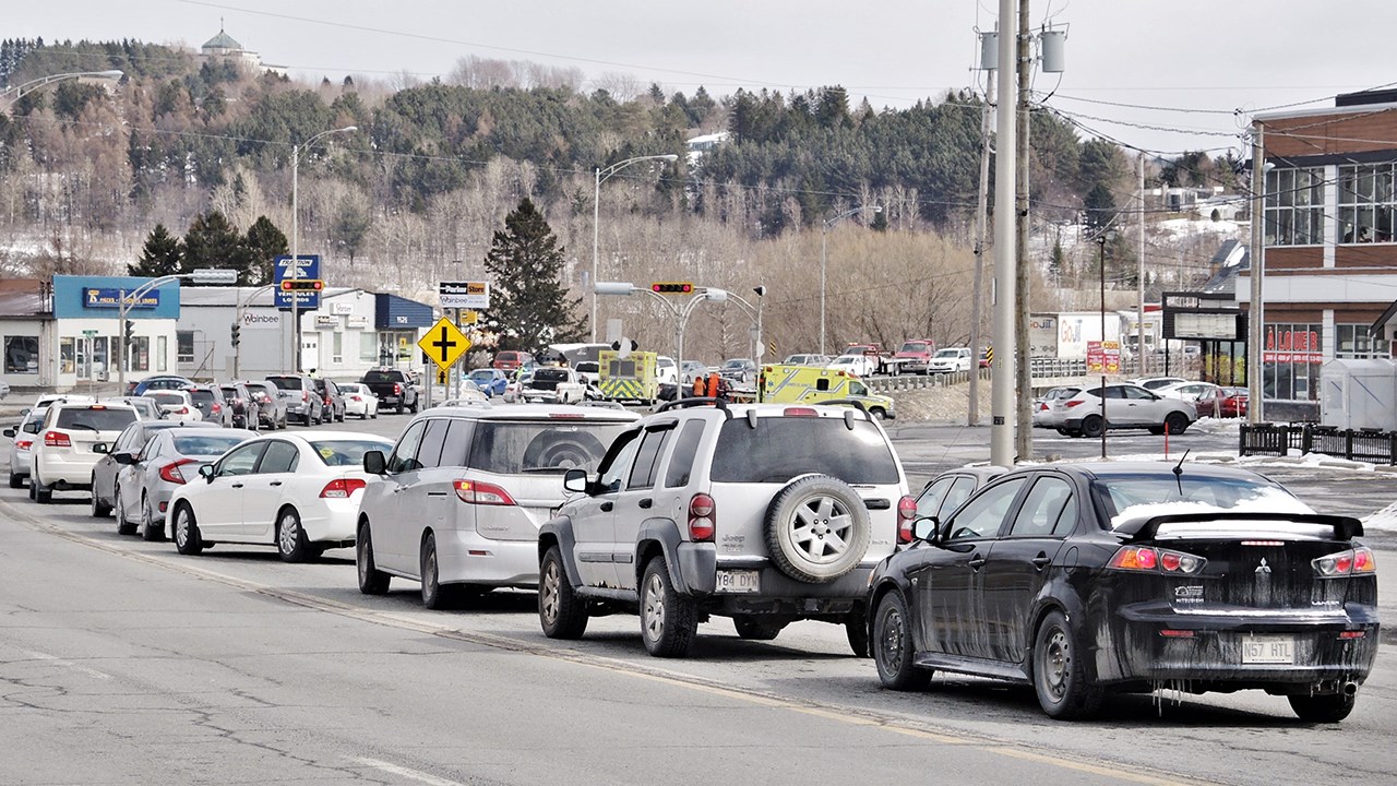 Un accident ralentit la circulation sur le boulevard Lacroix à St-Georges