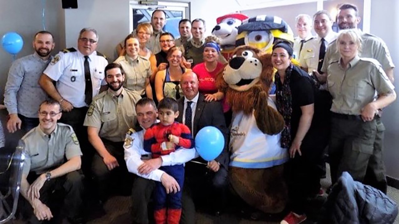 Photo d'une édition précédente du déjeuner des policiers au profit de la Fondation Rêves d'enfants, subdivision Beauce, à Sainte-Marie.