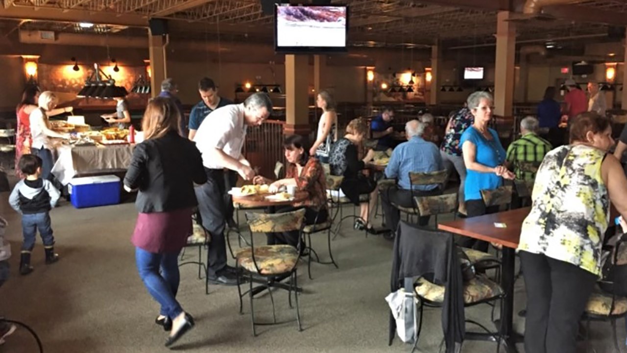 Photo d'une édition précédente d'un brunch-bénéfice au profit de Parents d'anges Beauce-Etchemins.