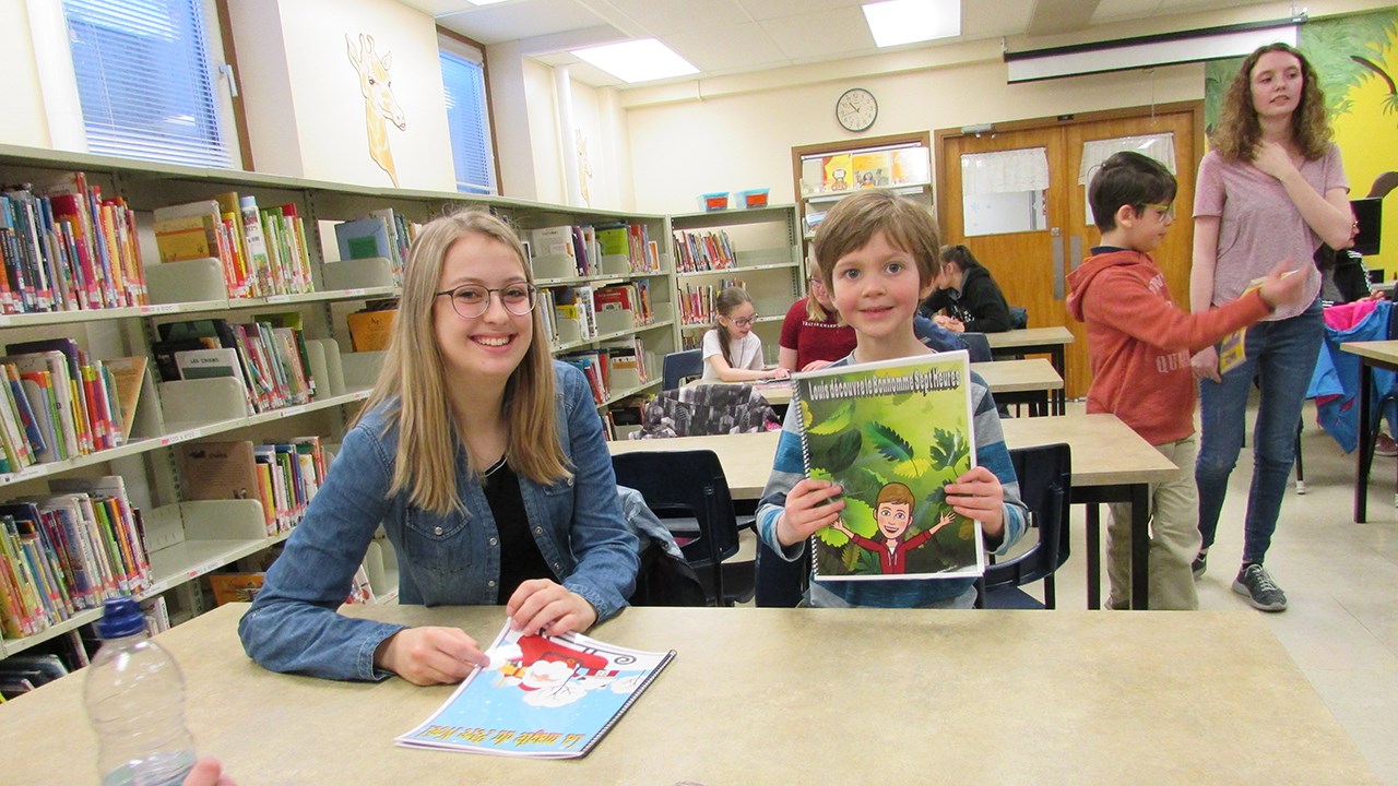 Des étudiants du cégep jumelés à des élèves de maternelle pour une BD