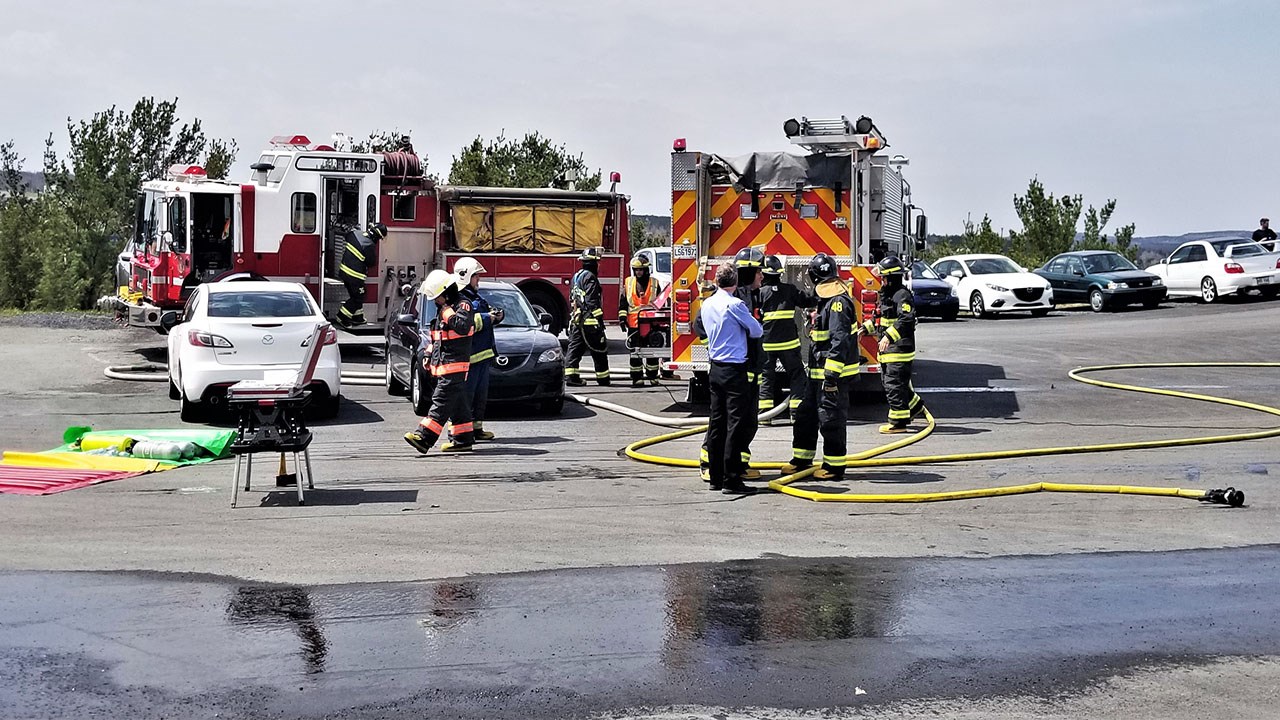 Un incendie s'est déclaré chez le concessionnaire automobile Sitelle Mazda, à Saint-Georges, peu après 12 h lors du mercredi le 2 mai 2018.