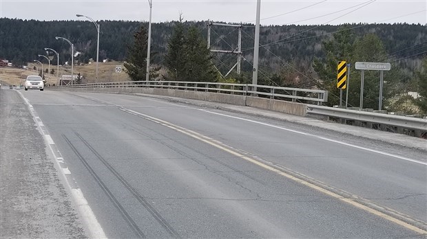 Le pont à Notre-Dame-des-Pins