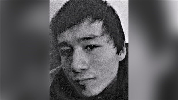 Kevin Okpik, âgé de 22 ans, est originaire de Quaqtaq, un village nordique du Nunavik, situé dans la région administrative du Nord-du-Québec.