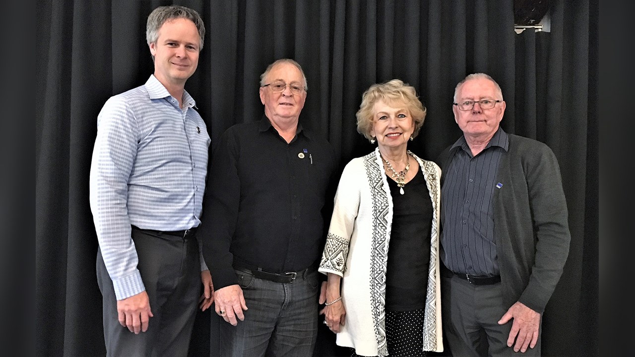 De gauche à droite : Stéphane Desmeules, directeur général de la FADOQ Québec et Chaudière-Appalaches, Réal Veilleux, responsable du secteur Haute-Beauce, Suzanne Fortin, responsable du secteur Nouvelle-Beauce et Rosaire Roy, président de la FADOQ Québec et Chaudière-Appalaches.