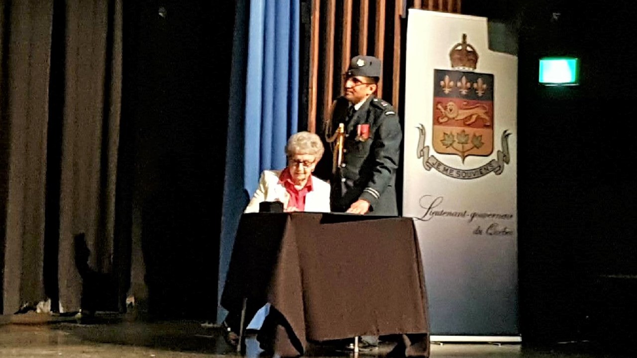 Olivette Veilleux, originaire de la municipalité de Saint-Cyprien, dans la MRC des Etchemins, a reçu la médaille du lieutenant-gouverneur lors du samedi 12 mai 2018.