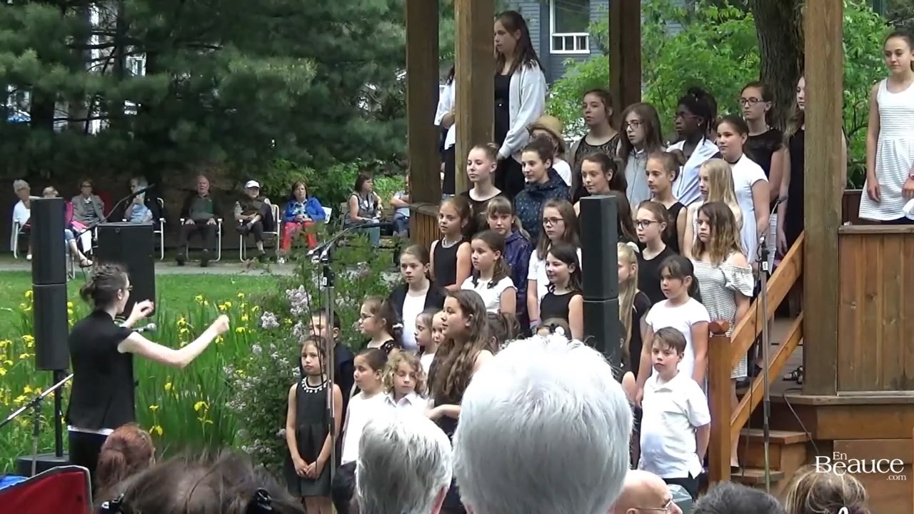 La chorale des Rossignols aux récitals de l'été georgien à l'Arboretum