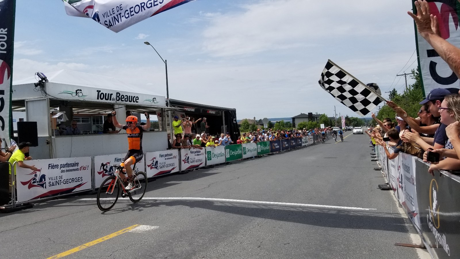 Un Québécois remporte le 33e Tour de Beauce