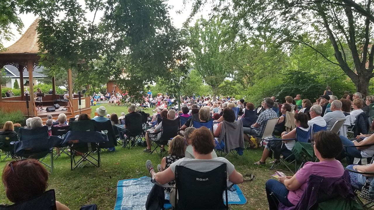 Beaucoup de monde pour le duo Madame et GasTon à l'Arboretum