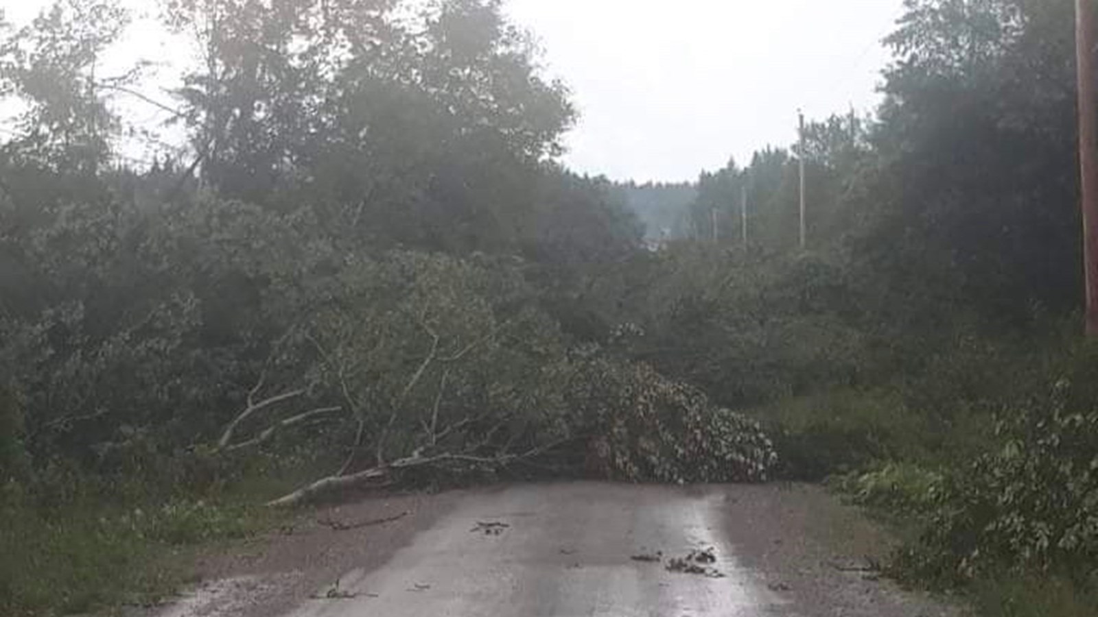 Photos des dégâts à St-Julien mercredi après-midi
