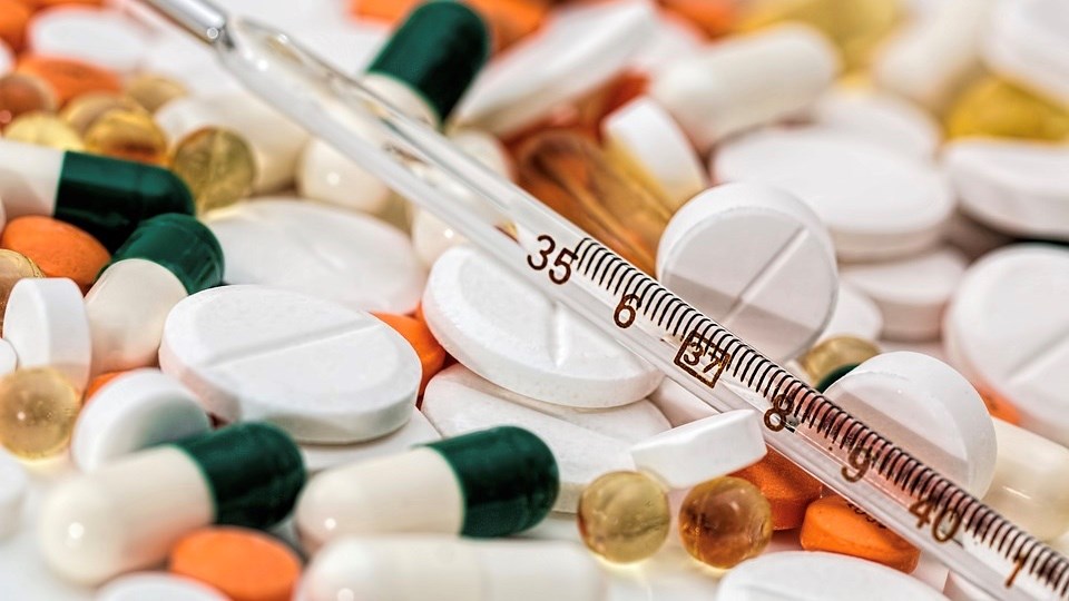 Un individu se fait saisir de la drogue sur la 1ère avenue