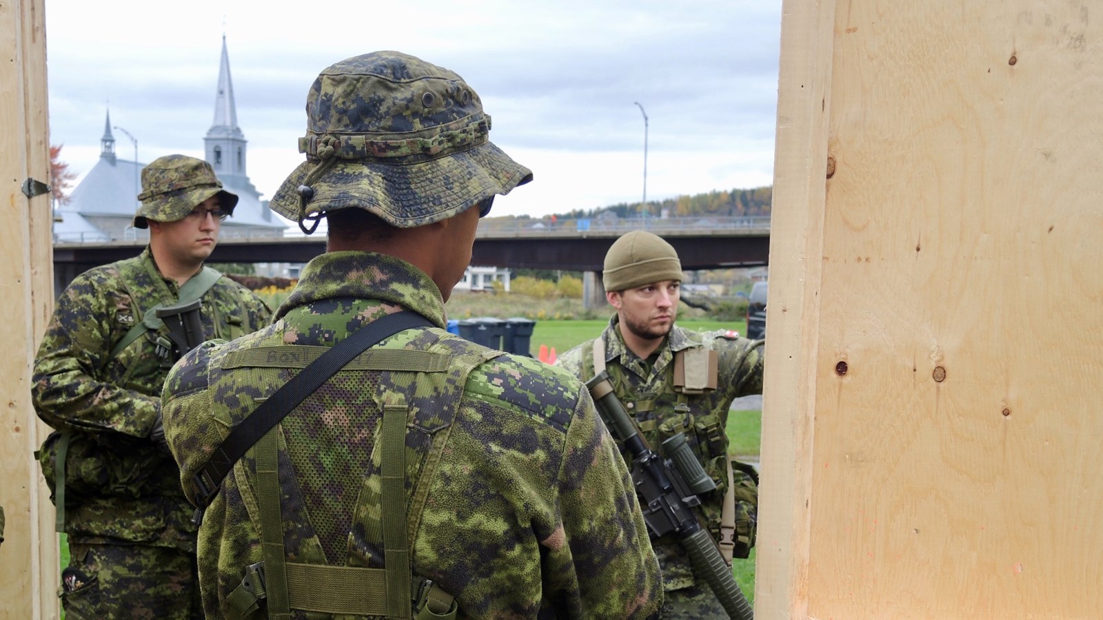 Le Régiment de la Chaudière organise une simulation d'attaque ouverte au public