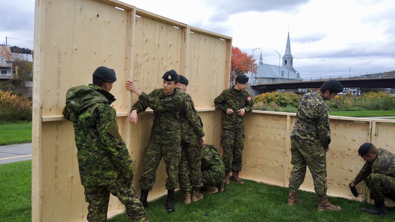 Le Régiment de la Chaudière organise une simulation d'attaque ouverte au public