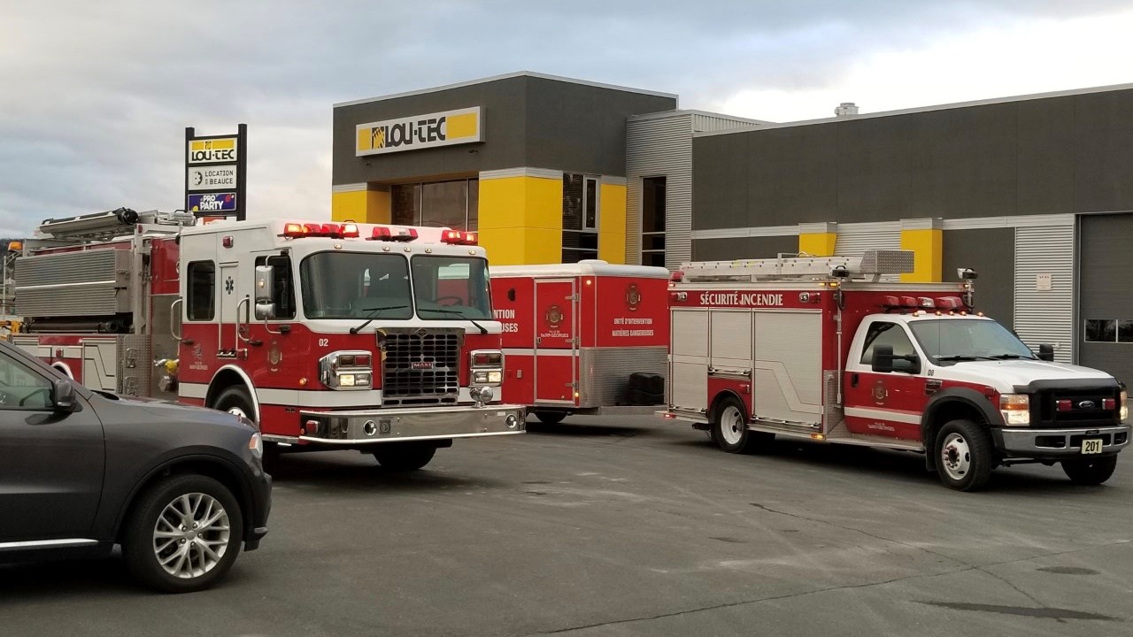 Une possible fuite de gaz au magasin Lou-Tec alerte les pompiers
