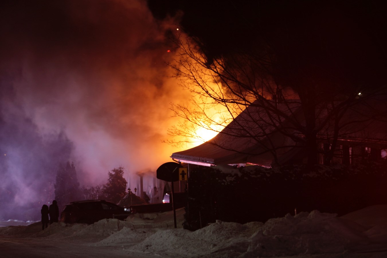 Incendie majeur dans la 158e rue à Saint-Georges