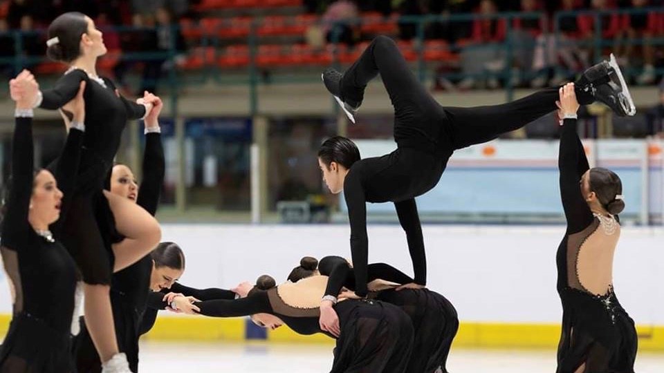 Patinage synchronisé : Édouard Tremblay offre une belle performance en Europe