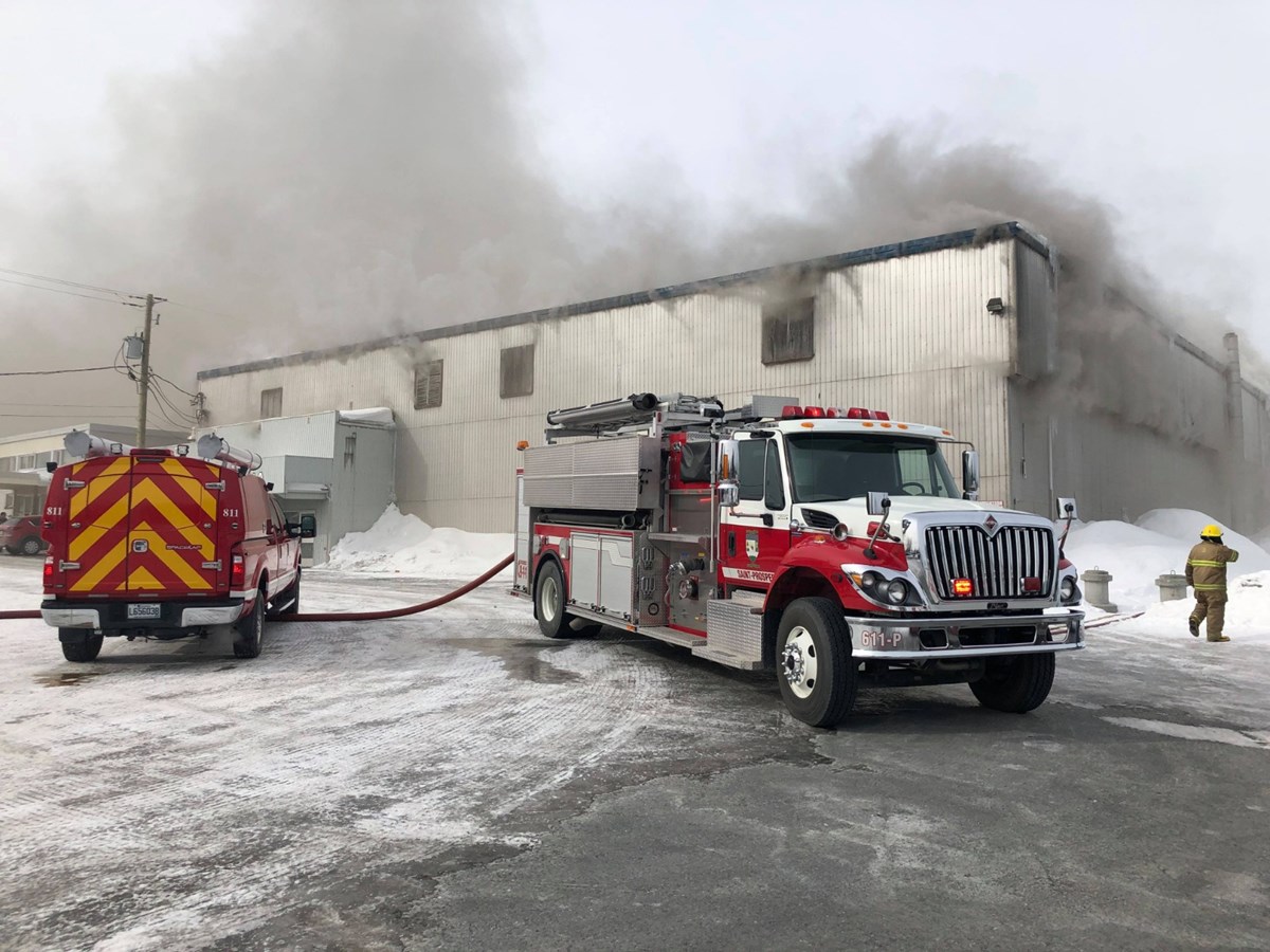 Un incendie en cours à l'ancien aréna de St-Prosper