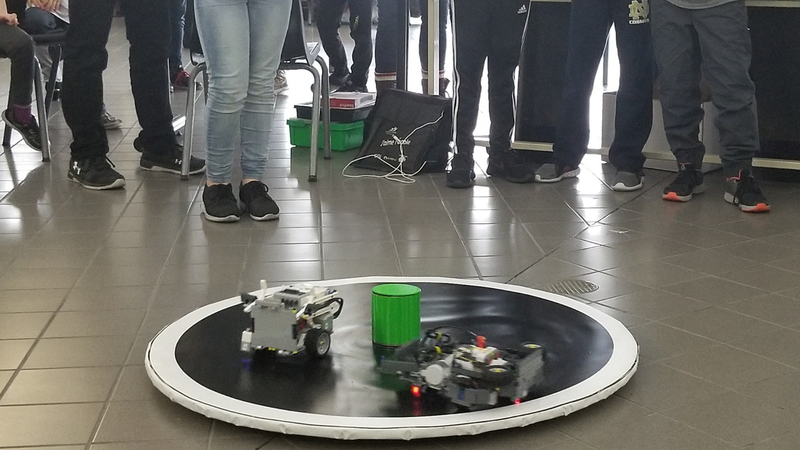 Une journée technologique à l'Amicale de robotique du CSBE