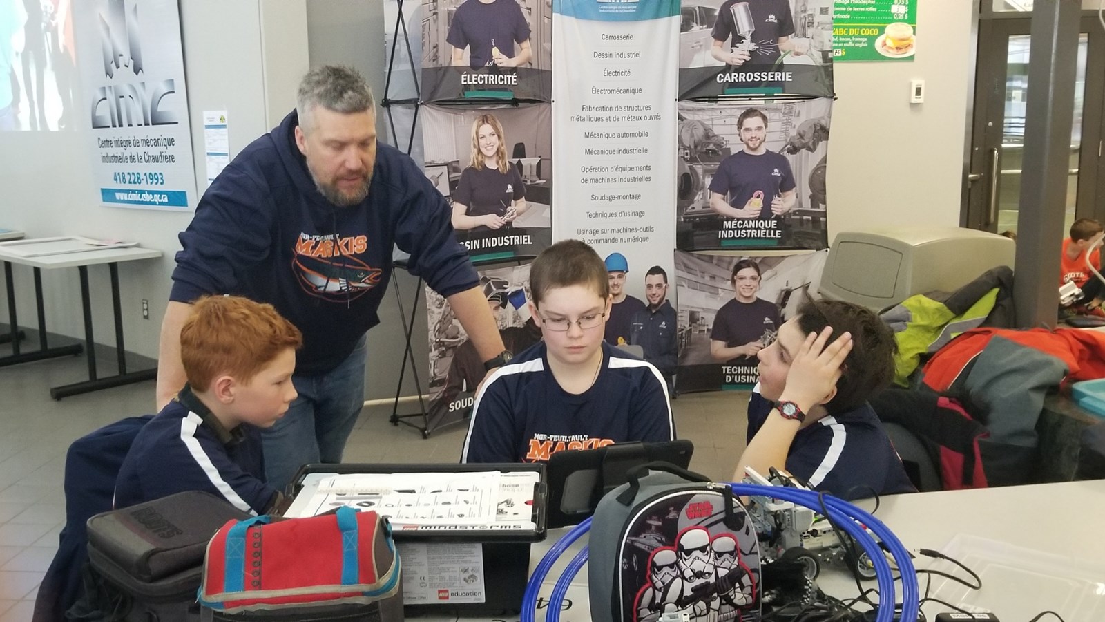Une journée technologique à l'Amicale de robotique du CSBE