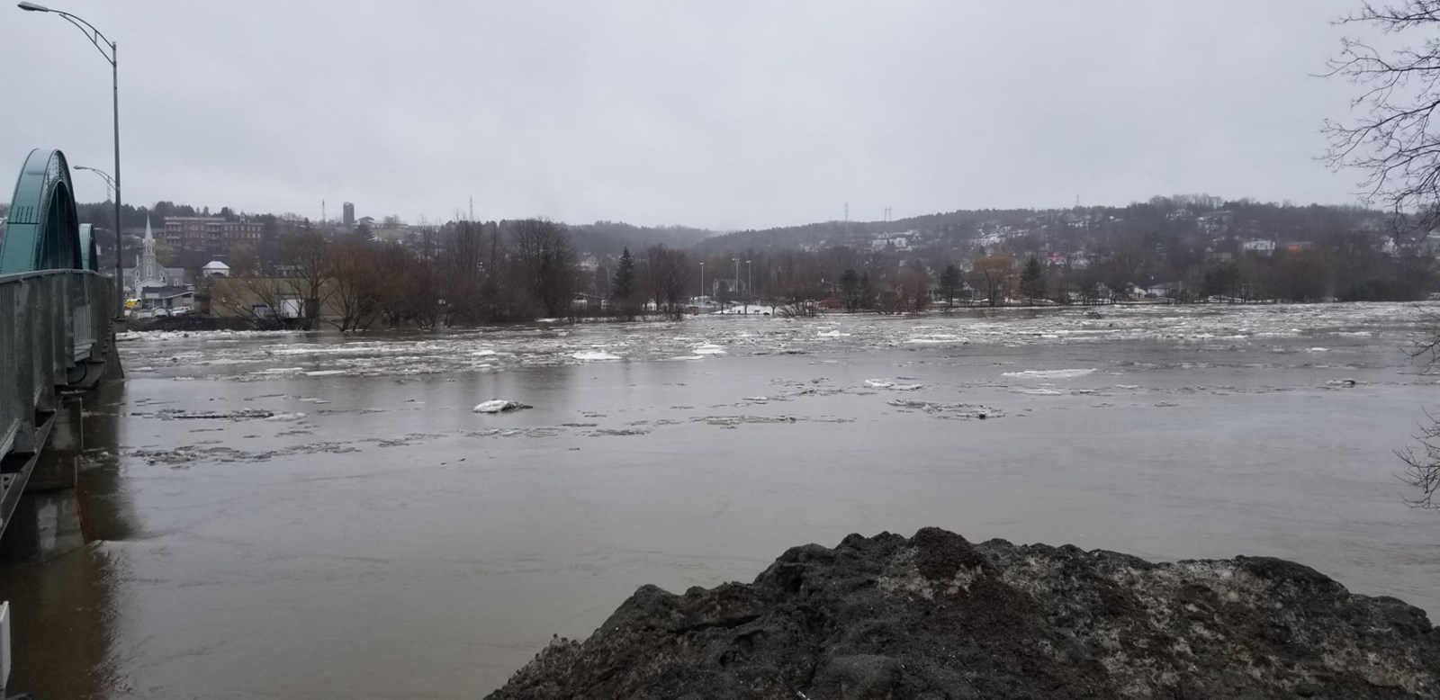 Inondations printanières : l'état d'urgence décrété à Vallée-Jonction