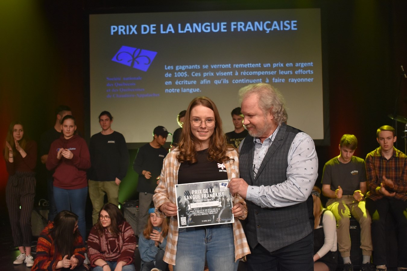 Jessica Shapcott, de l’école des Appalaches, a reçu le Prix de la langue française avec sa création totale « Chez nous ».