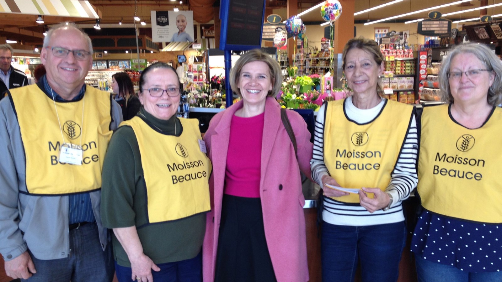 L’Équipe de bénévoles au IGA Extra de Saint-Georges