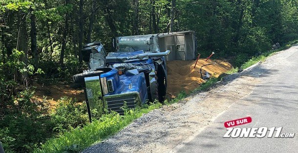 Accident à St-Bernard: Un camion renversé sur le rang St-Henri