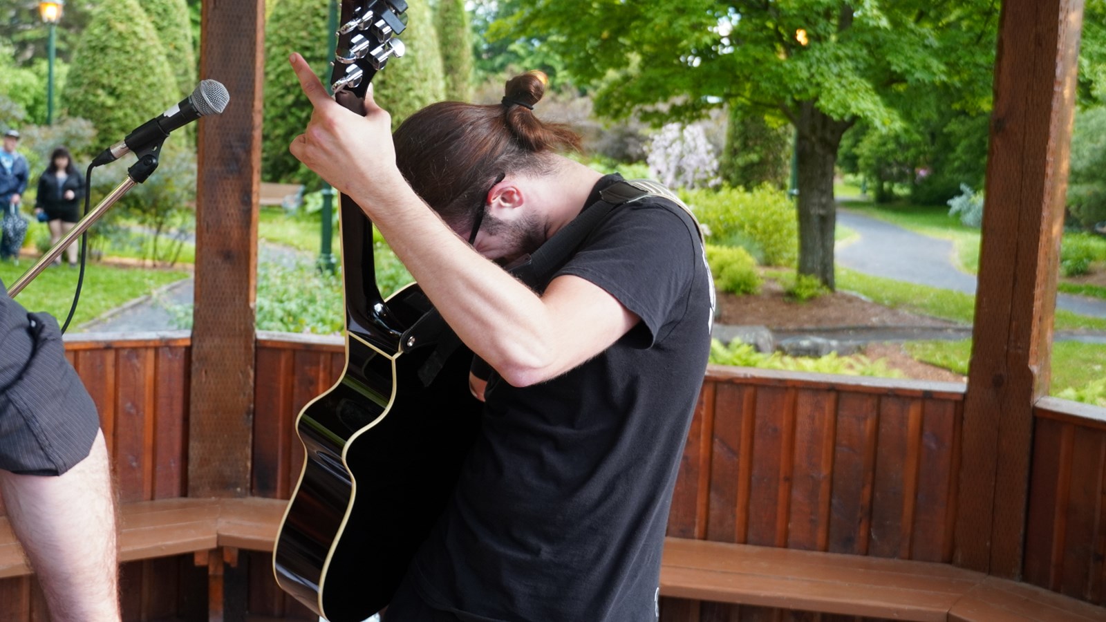Le duo Pat et Mik se produit en spectacle à l’Arboretum