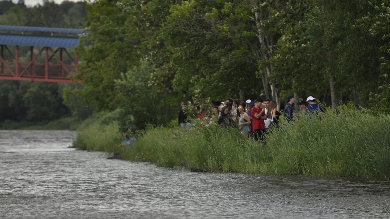 Le Défi rabaska St-Georges Ford a réuni petits et grands sur le bord de la rivière